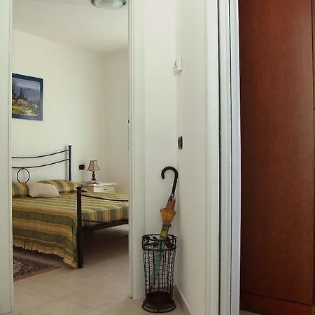 Casa Katty Zweizimmerwohnung Mit Balkon Mit Seeblick